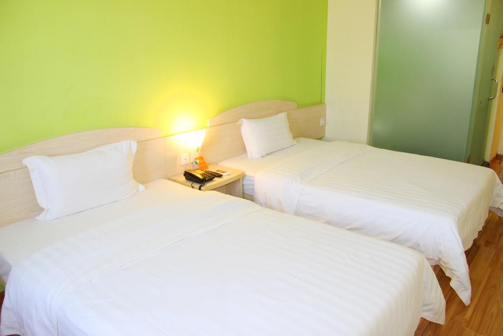 7Days Inn Premium Guangzhou Tianhe West Tiyu Road Subway Station Exteriér fotografie
